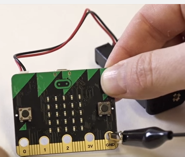 （七）基础例子：micro：bit加装耳机