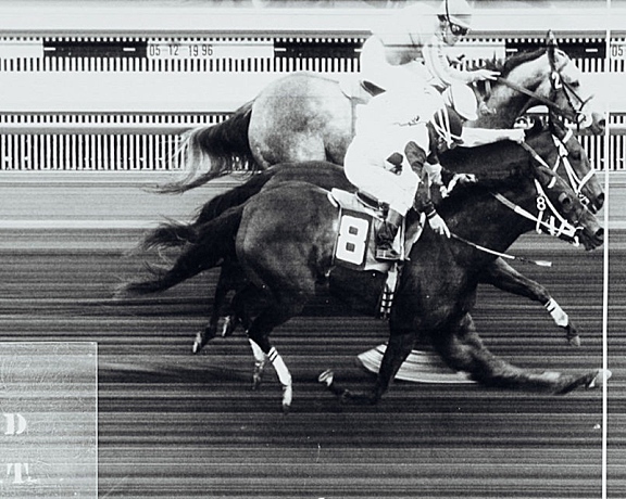 Arduino教程：使用millis()代替delay()