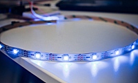 使用Arduino和FastLED库对数字RGB LED灯条进行编程