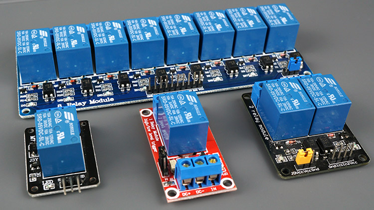 ESP32 继电器模块 – 控制交流电器(Web 服务器)
