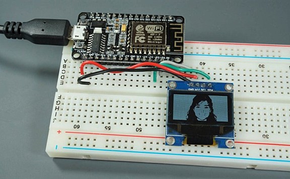 ESP8266 0.96 英寸 OLED 显示屏