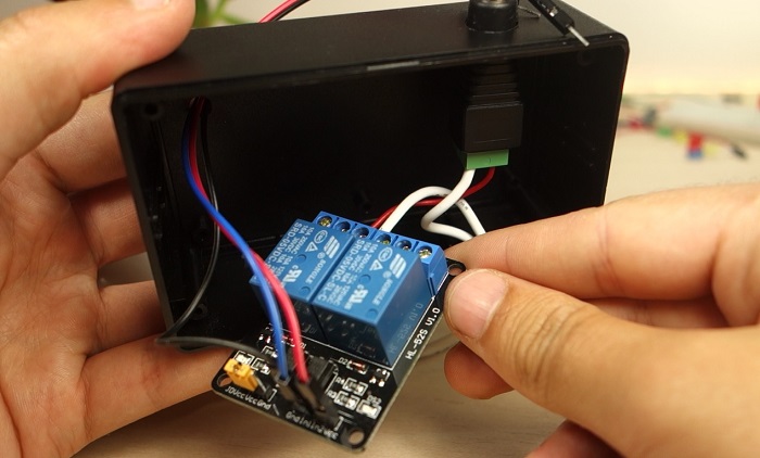 relay-inside-case